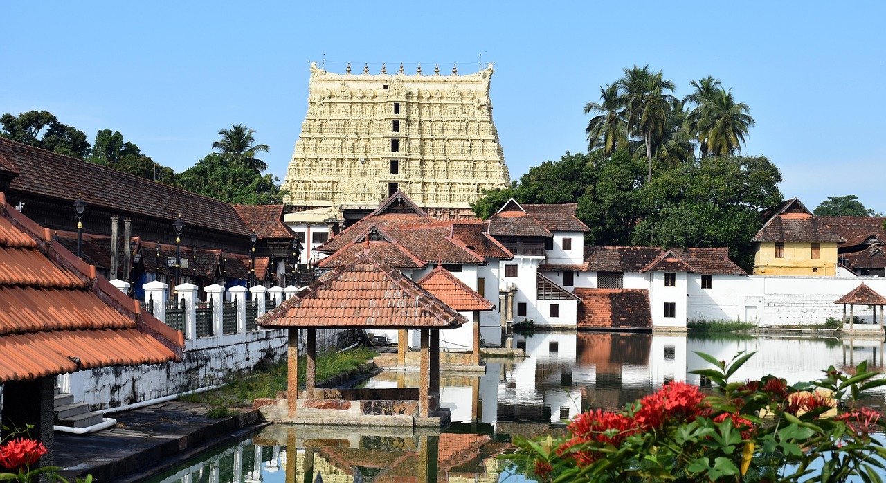 trivandrum, kerala, india, travel, tourism, hindu, architecture, landmark, vishnu, padmanabhaswamy temple, tower, famous, palace, historical, culture, pond, holy, religion, religious, hinduism, trivandrum, trivandrum, trivandrum, vishnu, padmanabhaswamy temple, padmanabhaswamy temple, padmanabhaswamy temple, padmanabhaswamy temple, padmanabhaswamy temple